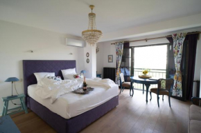 Nomad Rooms